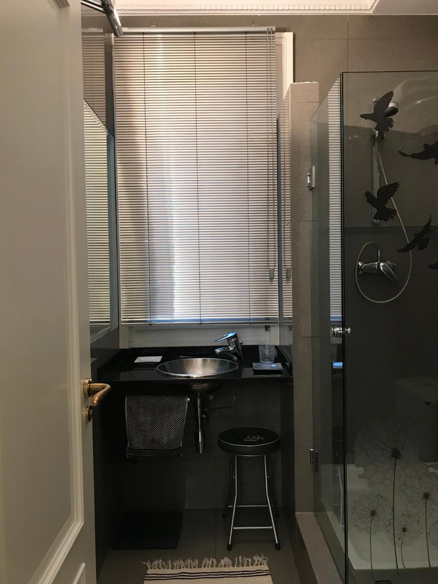 Habitacion Grande Y Confortable Con Bano Privado Junto A Guggenheim Бильбао Экстерьер фото
