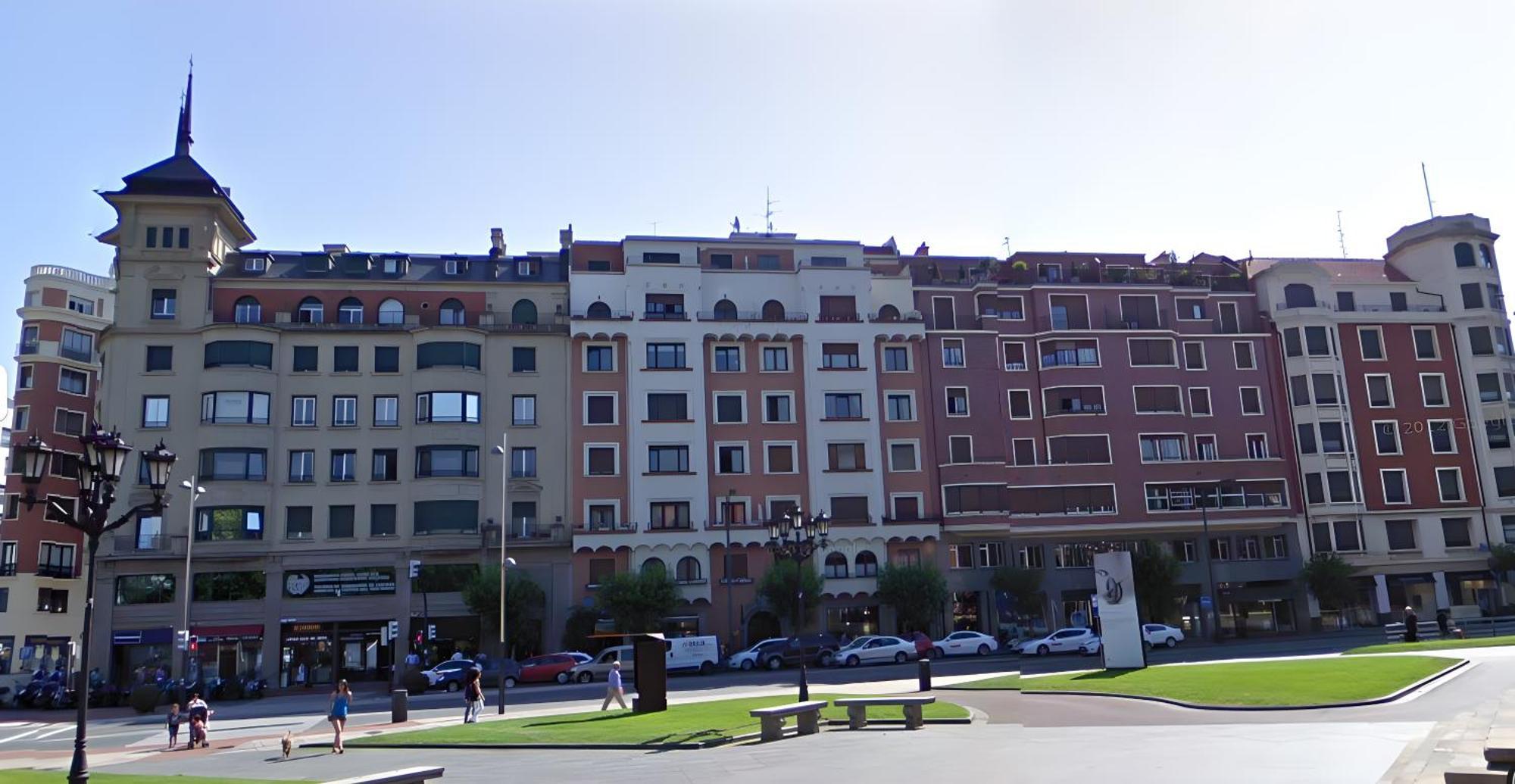 Habitacion Grande Y Confortable Con Bano Privado Junto A Guggenheim Бильбао Экстерьер фото